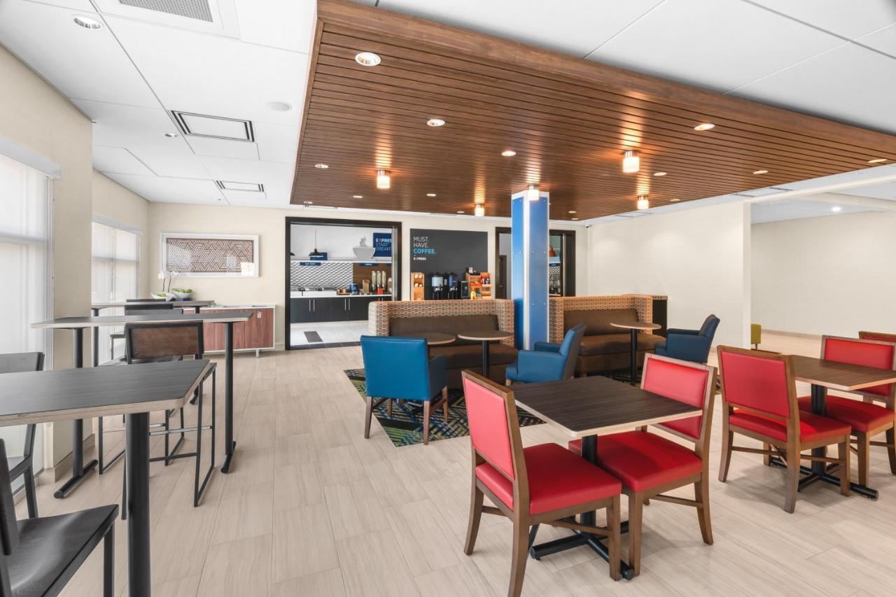 Holiday Inn Express & Suites - Suisun City By Ihg Extérieur photo