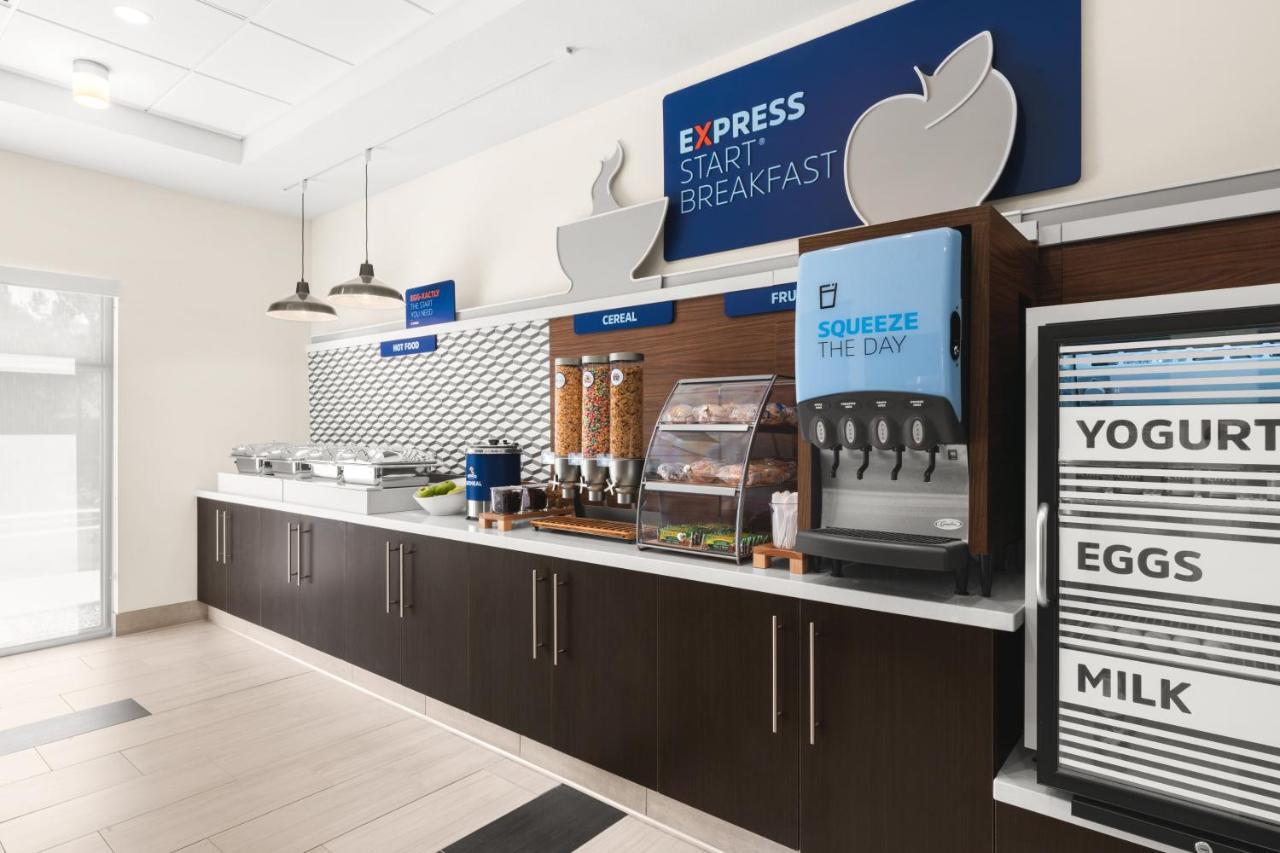 Holiday Inn Express & Suites - Suisun City By Ihg Extérieur photo