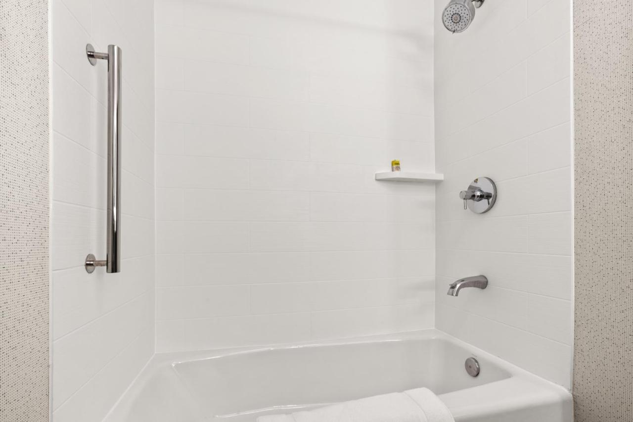 Holiday Inn Express & Suites - Suisun City By Ihg Extérieur photo