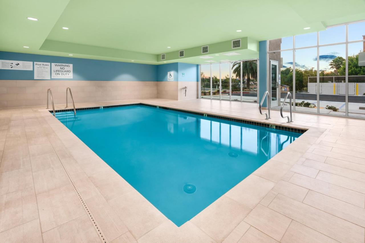 Holiday Inn Express & Suites - Suisun City By Ihg Extérieur photo