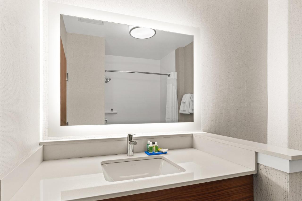 Holiday Inn Express & Suites - Suisun City By Ihg Extérieur photo